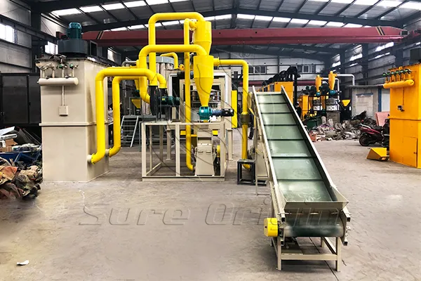 Máquina de desmontaje y reciclaje de PCB de 100-200 kg/h entregada con éxito a Dinamarca