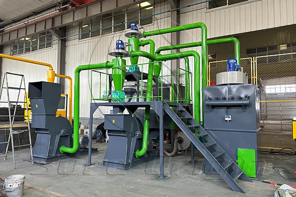 La máquina de reciclaje de placas PCB de Sure Origin Group se entregó con éxito a un cliente en la India